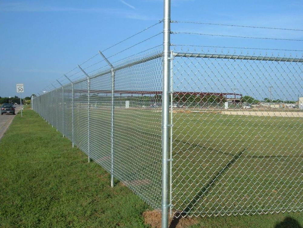 Chain link fence with single arm